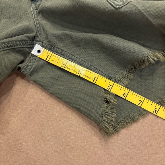 The Great Women’s 100% Cotton Cut Off Shorts Army Green Size 28 - Picture 11 of 11